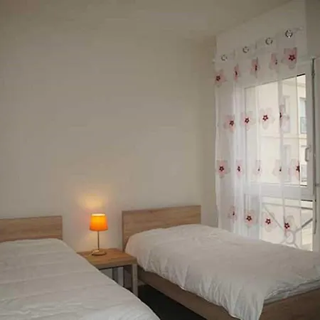 Cosy In With Balcony Apartment